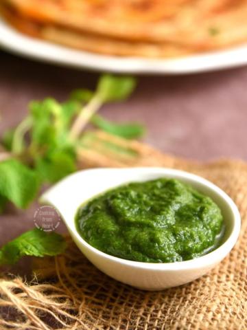 Dhaniya Pudina Chutney Recipe