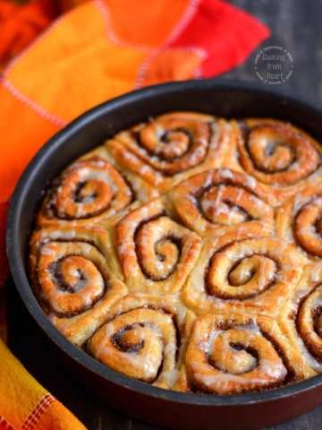 Eggless Cinnamon Rolls