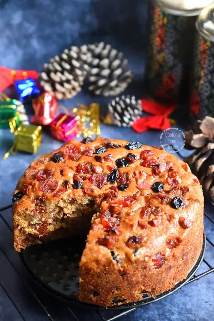 Eggless Rum and Raisin Cake