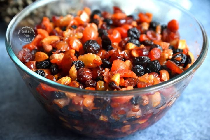 How to Soak Fruits for Christmas Cake