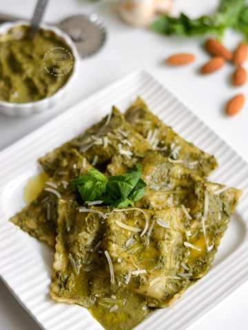 Mushroom & Spinach Ravioli with Basil Pesto