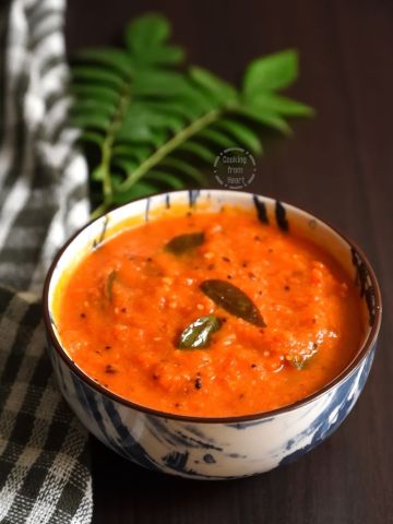 How to make Hotel Style Thakkali Chutney Recipe