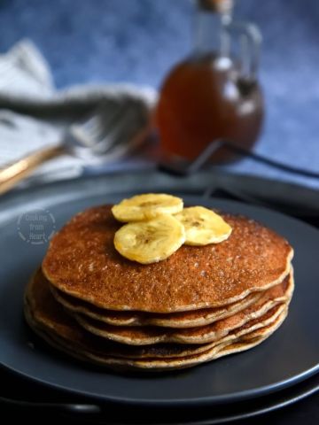 How to make Whole Wheat Eggless Banana Pancakes Recipe